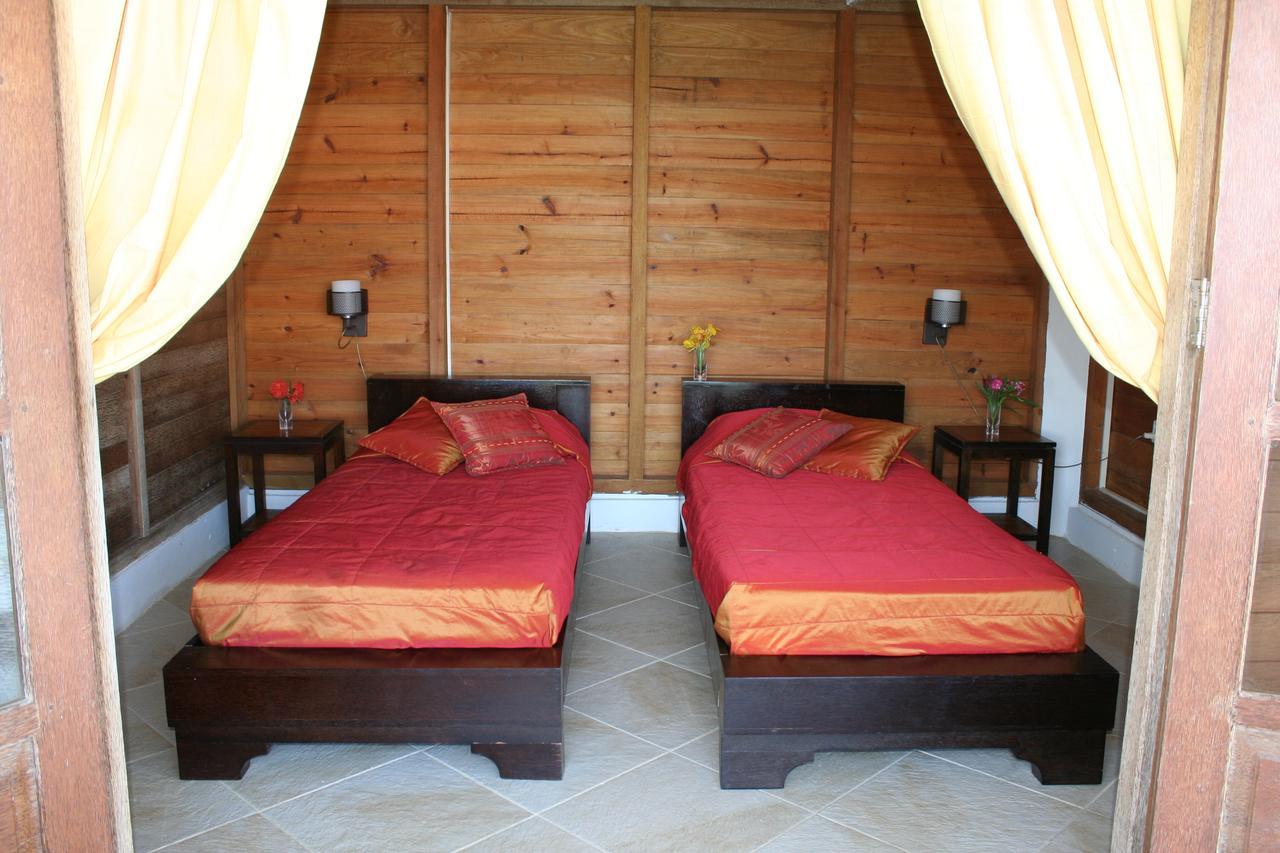 Statia Lodge Oranjestad  Esterno foto